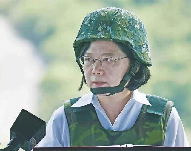挑战底线 美国再次对台军售!中方一旦出手势必让其感到切肤之痛