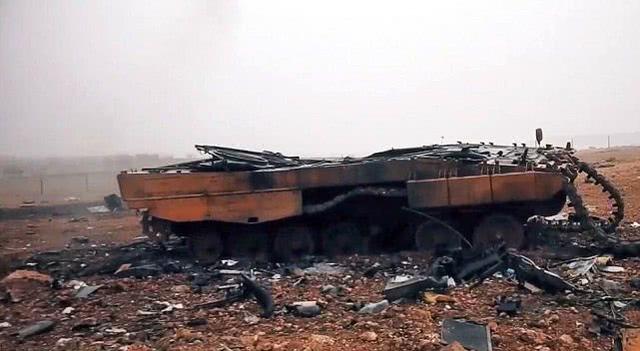 美媒：无敌的豹2A4在叙总被打爆，是坦克差还是土耳其人不行？