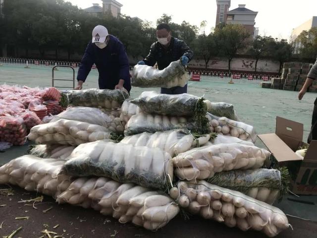 「套餐」现在，武汉的商超都在这样卖菜