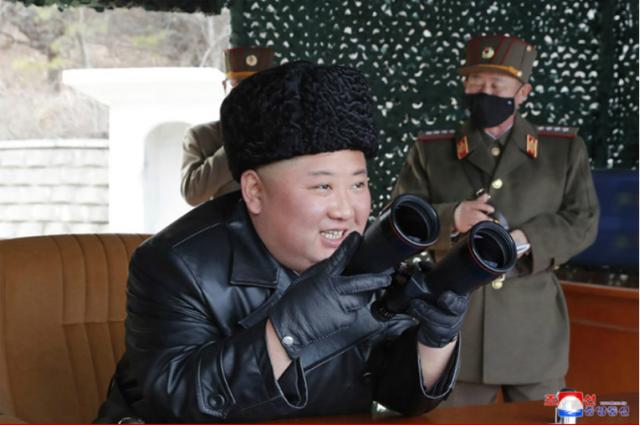 金正恩亲临视察，飞行240公里的朝鲜“不明飞行物”露出真身
