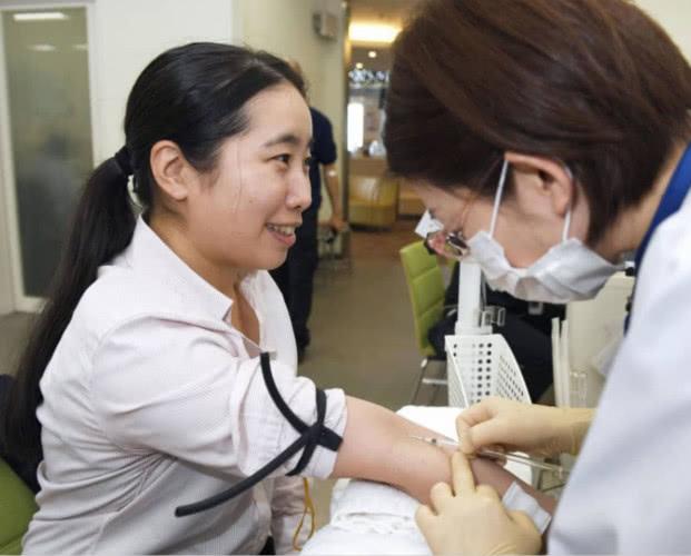 新冠疫情导致献血量持续急剧下降，日本红十字会提高警戒
