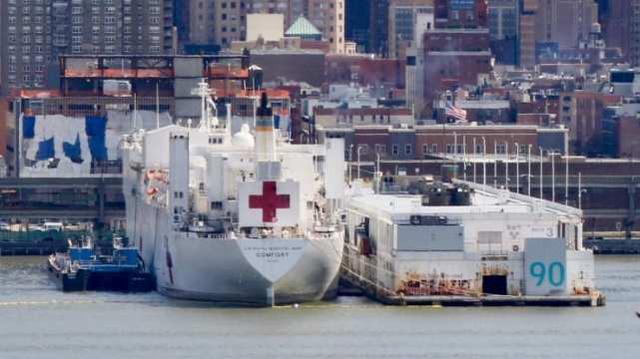 这次不是笑话了！特朗普称美军医疗船已准备好收治新冠肺炎患者