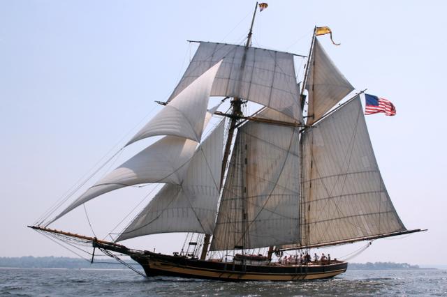 美国海军学院文章已经开始设想用合法海盗抢掠中国商船了！