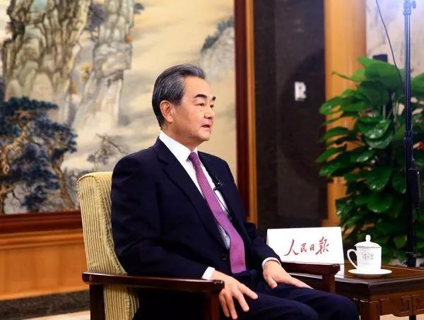 临近年底 王毅外长说了意味深长的8个字 日媒感慨：中国赢了！
