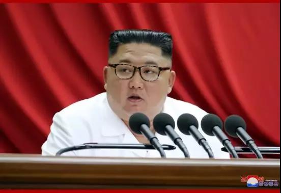 金正恩作7小时报告：朝鲜决定再次开展艰苦长久斗争