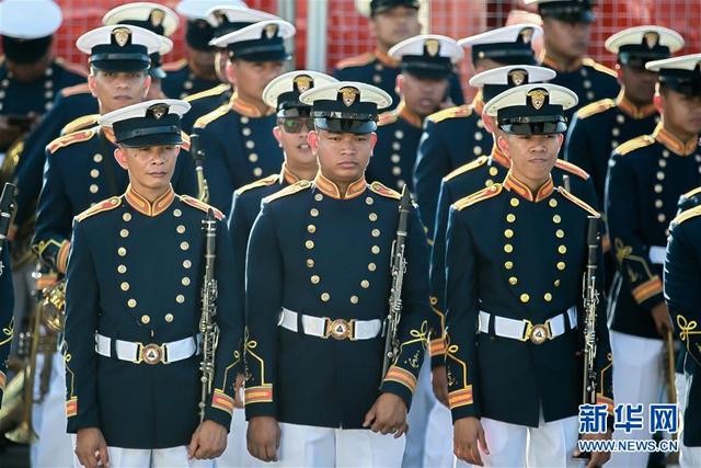 中国海警舰艇首访菲律宾，菲海岸警卫队指挥官回击菲媒质疑