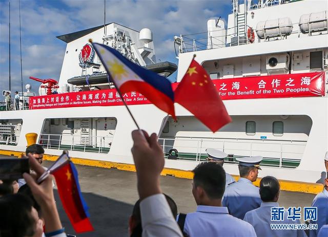 中国海警舰艇首访菲律宾，菲海岸警卫队指挥官回击菲媒质疑