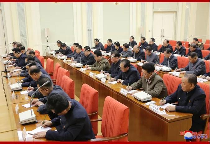 金正恩连续指导军事活动，现场照片透露朝鲜最新防疫形势？