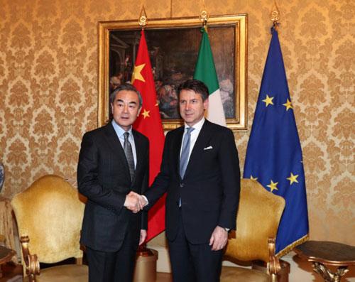 意大利紧急求助中国，意式村主任也上岗防疫了