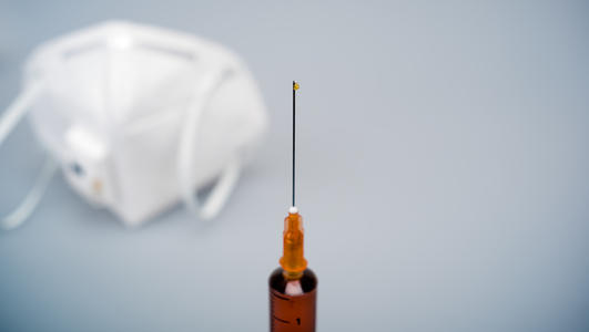 中国新冠疫苗开始人体注射实验 疫情的末日就要来到！