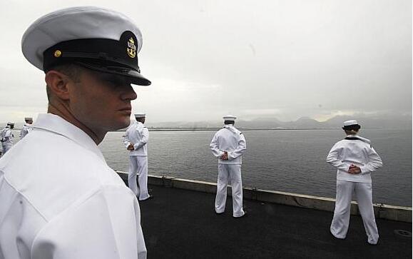 美国航母水兵揭露关岛隔离糟糕现状：所有人早晚感染！