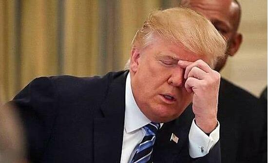 美國新冠肺炎確診超164萬 王毅現場糾正CNN記者提問角度