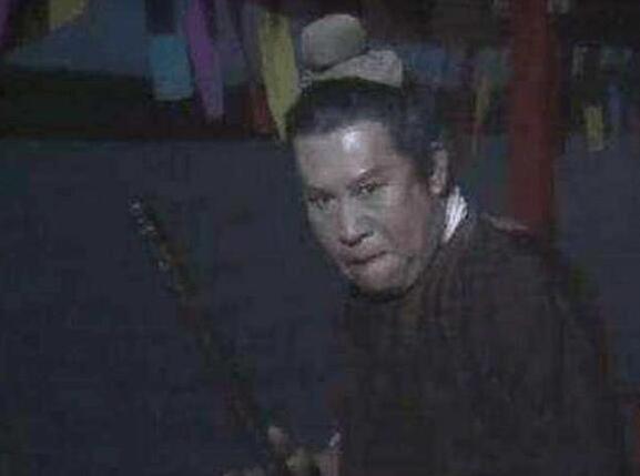 赵小棠上《极限挑战6》,单独撑伞被指不敬业,