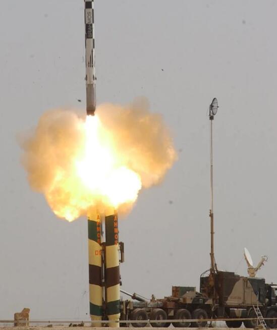 印度试射陆攻型布拉莫斯导弹 对中国军队将产生严重威胁？