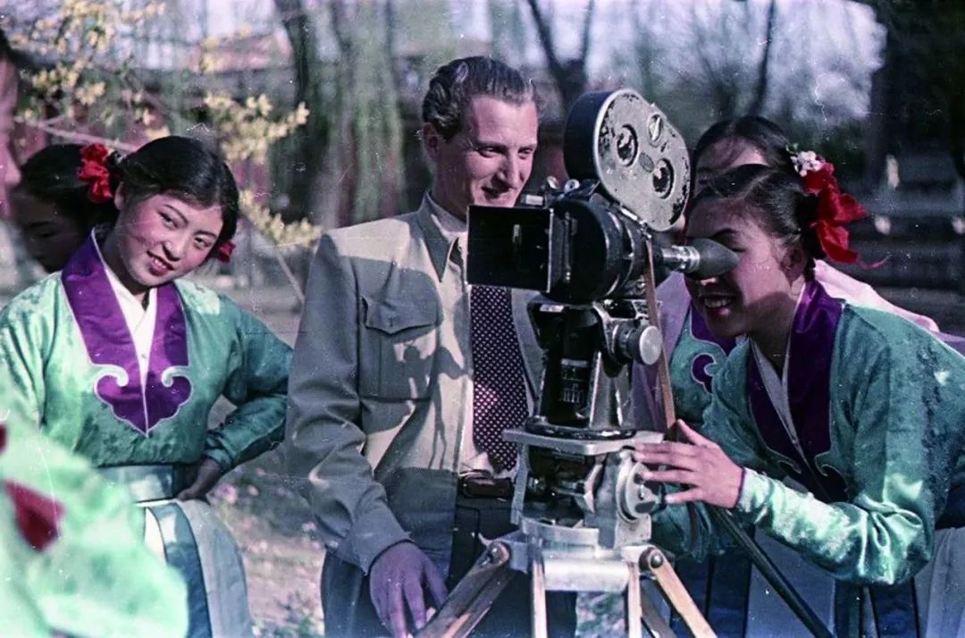 苏联摄影师镜头中新中国的第一抹彩色瞬间