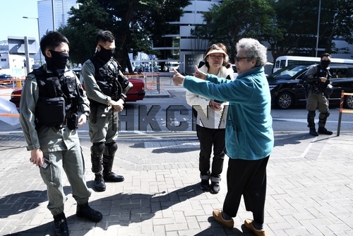 感动！香港市民全力支持警察加薪：他们实在太辛苦！