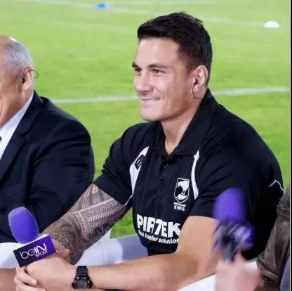 新西兰橄榄球明星发表涉疆不当言论，这是想效仿厄齐尔？