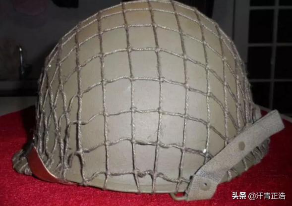 为何二战时，美军佩戴的头盔外面有一层渔网？作用超乎想象