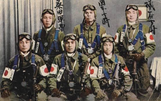 日军“神风特攻队”组建者，害死4000日本青年，战败后切腹自尽