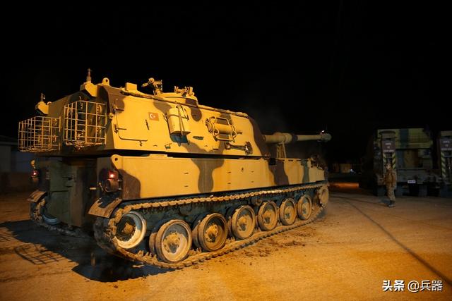 土耳其200辆战车，杀入叙利亚境内！美国却拉偏架，威胁叙政府
