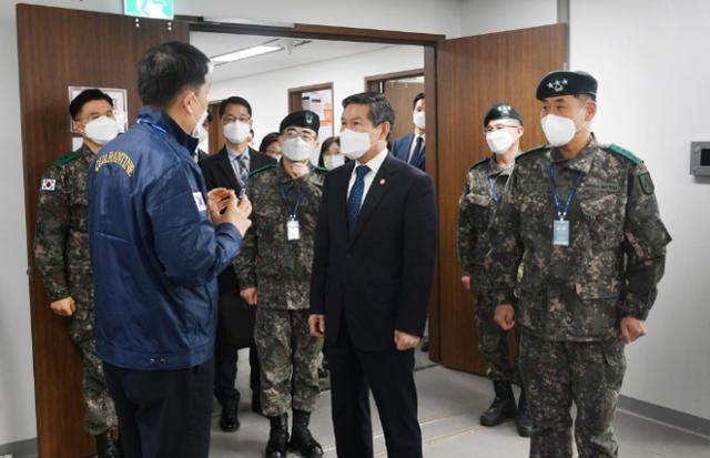 防疫情韩国军方隔离800名士兵，推迟全国预备役常规训练