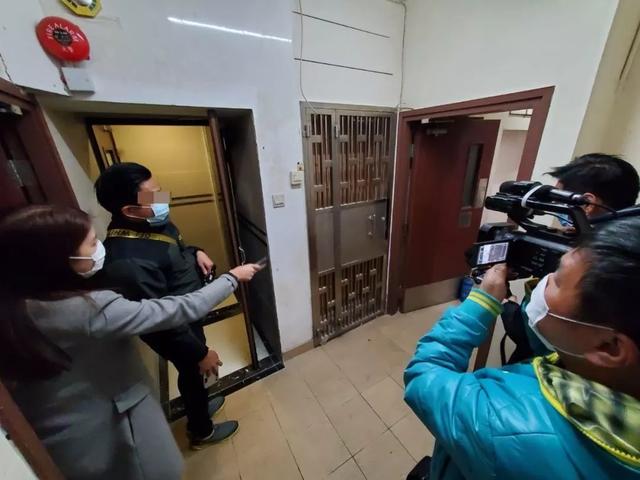 香港“大”劫案一日告破：被人持刀劫走的600卷厕纸已追回