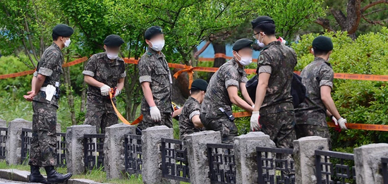 韩国11名军人确诊：覆盖4大军种 疑似军营内感染