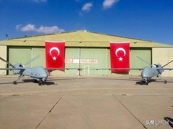 叙利亚击落土耳其战机！摔成好几截，土军吹嘘的强悍机型灰飞烟灭