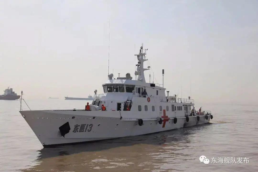 解放军对南沙地区保障力再提升！4000吨级新型医疗船入列