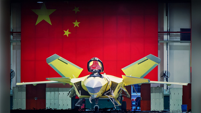 美媒推测：中国歼-20双座型即将出现，多一名飞行员好处太大