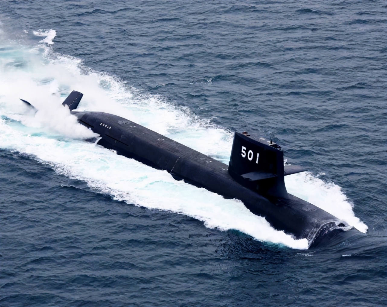 真是命大！日本海上自卫队“苍龙”号潜艇与商船相撞细节曝光